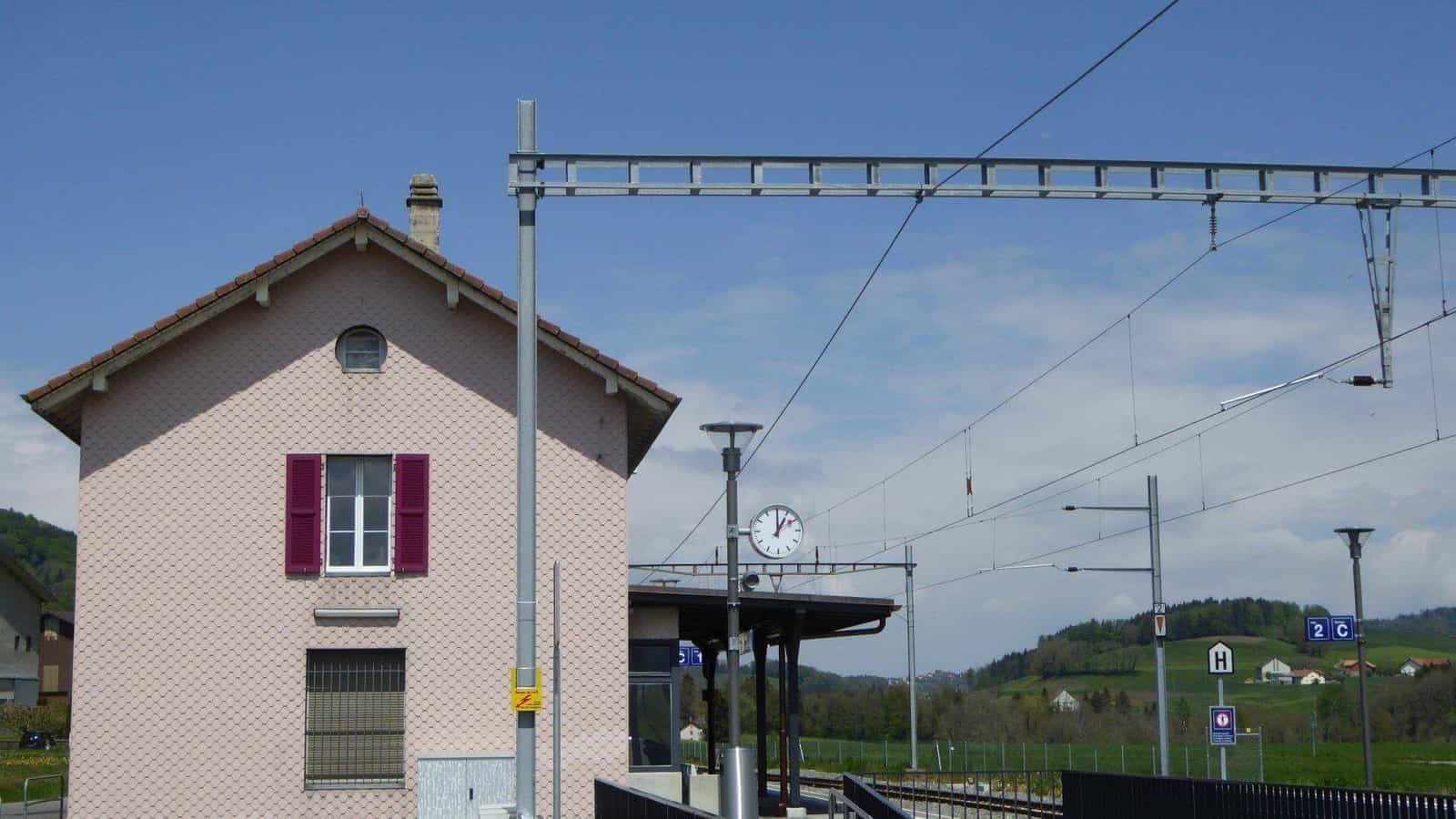 Stazione ferroviaria di Ecublens-Rue a Écublens, Friburgo, Svizzera