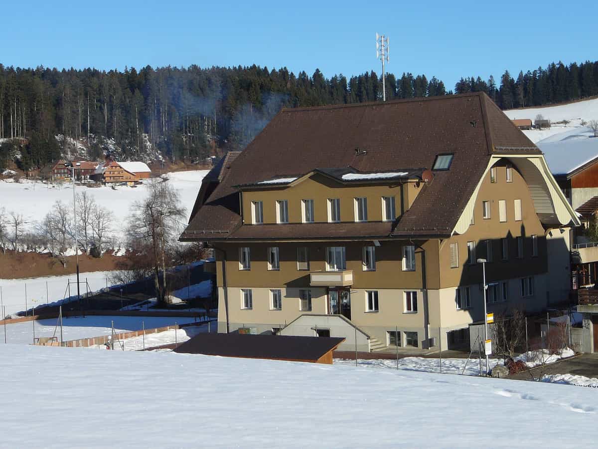 Schulhaus Oberthal im Winter 2011/2012
