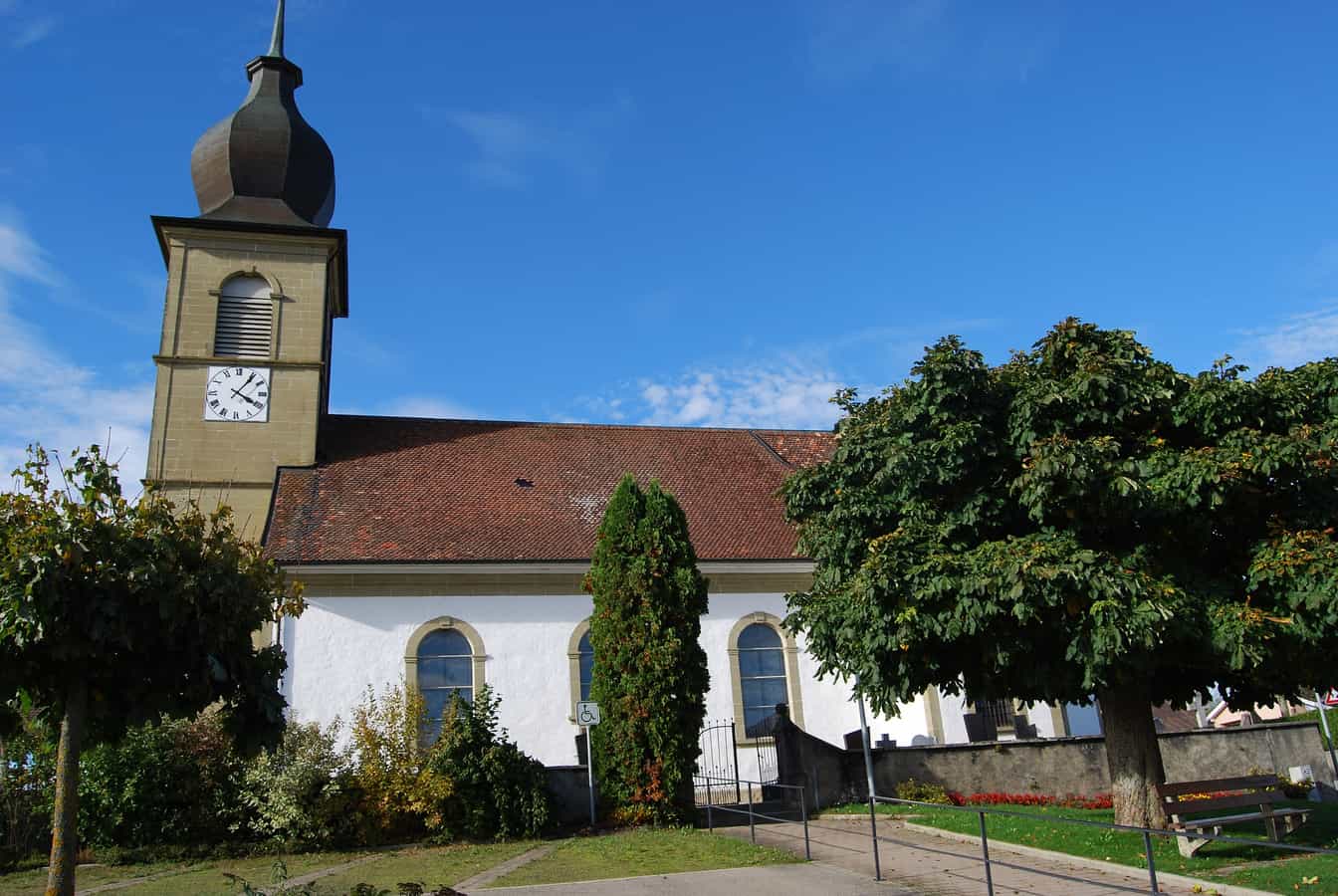 Katholische Kirche von Lentigny, Gemeinde La Brillaz, Kanton Freiburg, Schweiz