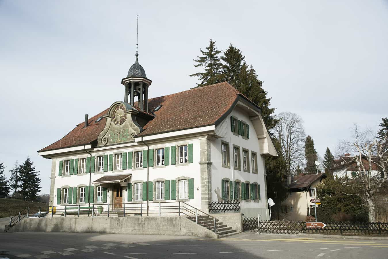 Schulhaus von Montpreveyres