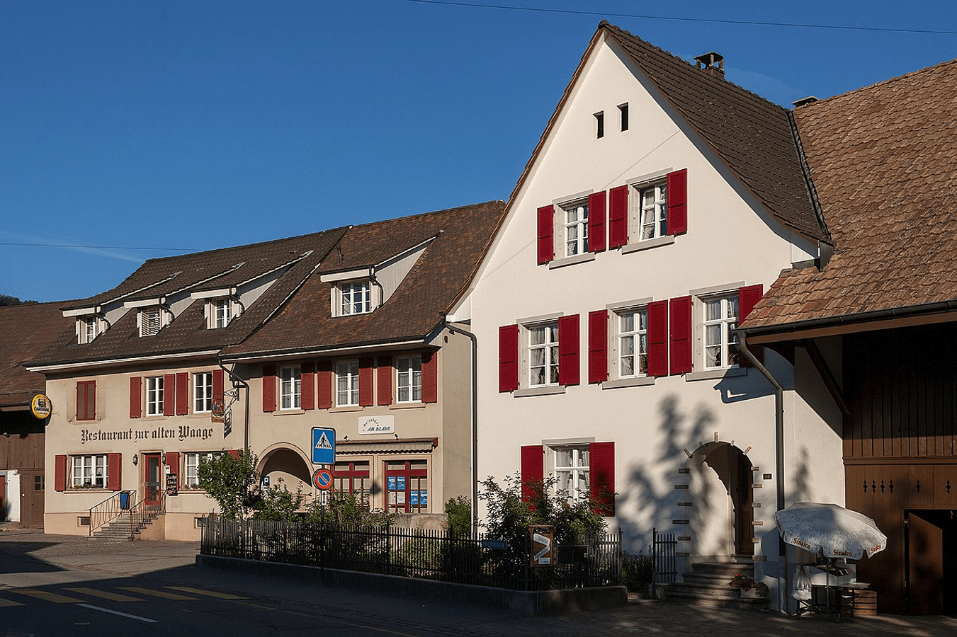 Häuserensemble im Dorfkern von Ettingen