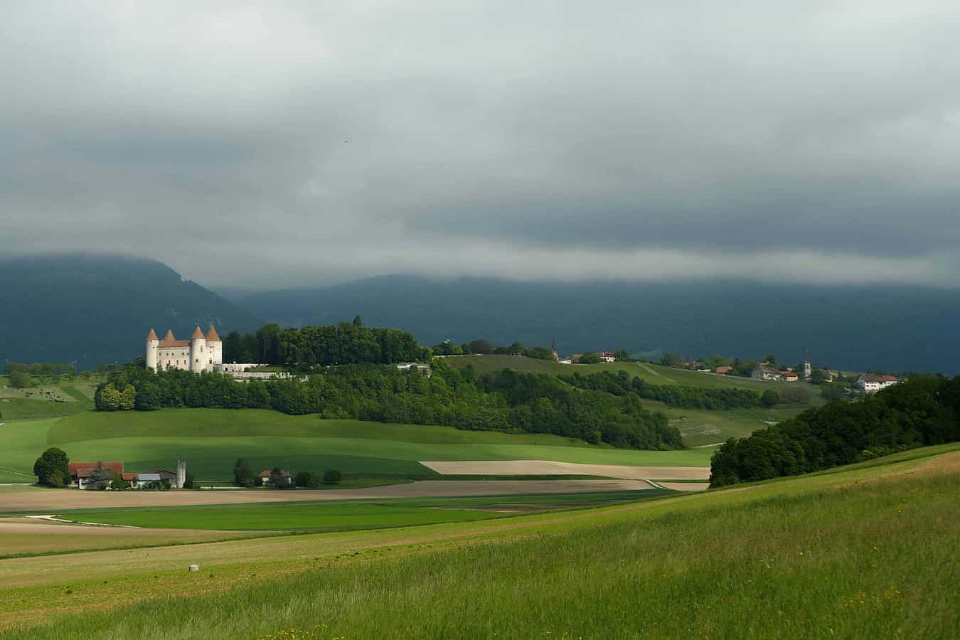 Champvent seen from the south-east