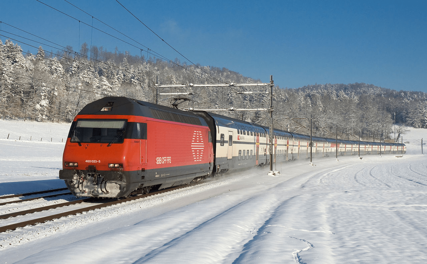 Doppelstockzug auf dem Weg von St. Gallen nach Zürich, bei Schottikon