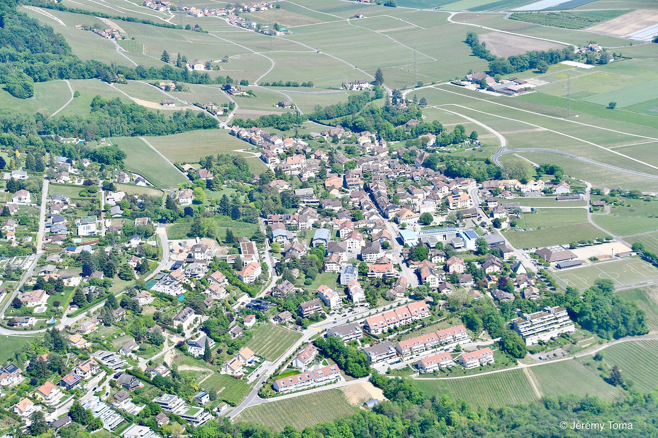 Le village de Begnins (VD) vue depuis un avion.
