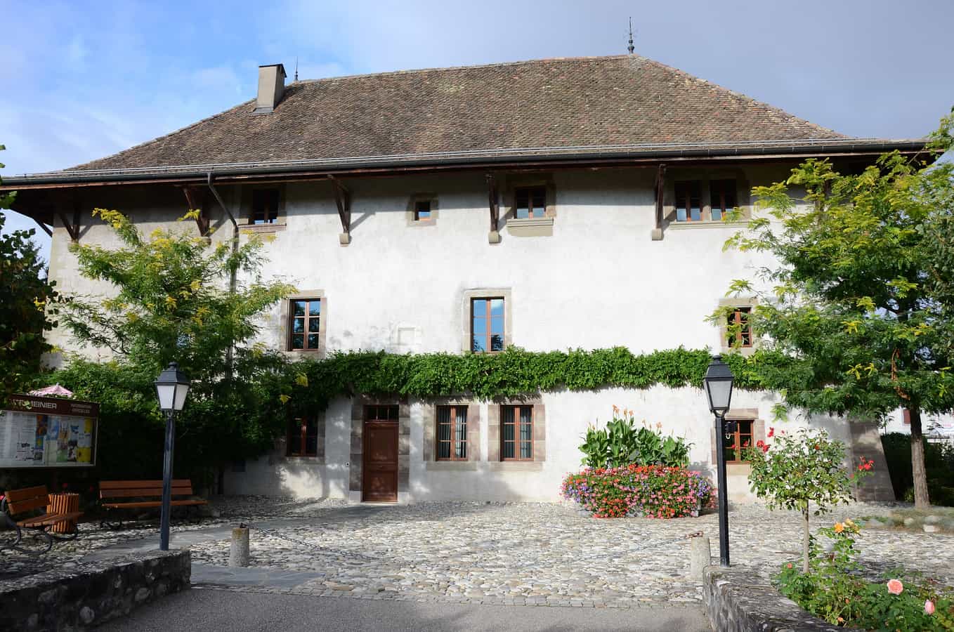 Maison fortifiée La Tour (Mairie), Route de Gy 17, Genève