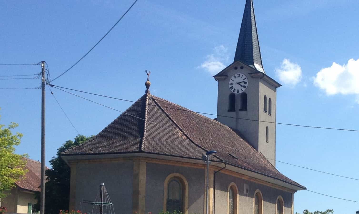Die Kirche von Suchy im Kanton Waadt in der Schweiz.