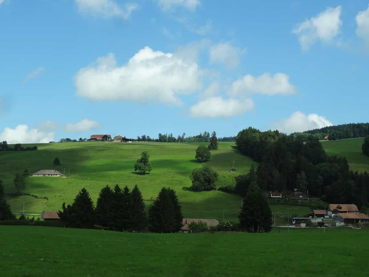 Panorama de la commune de Vuandens, dans le canton de Fribourg, en Suisse