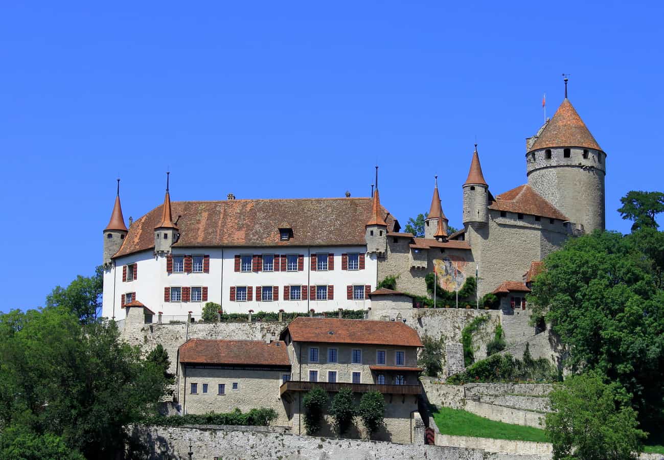 Suisse, canton de Vaud, Lucens, Château et ses dépendances.