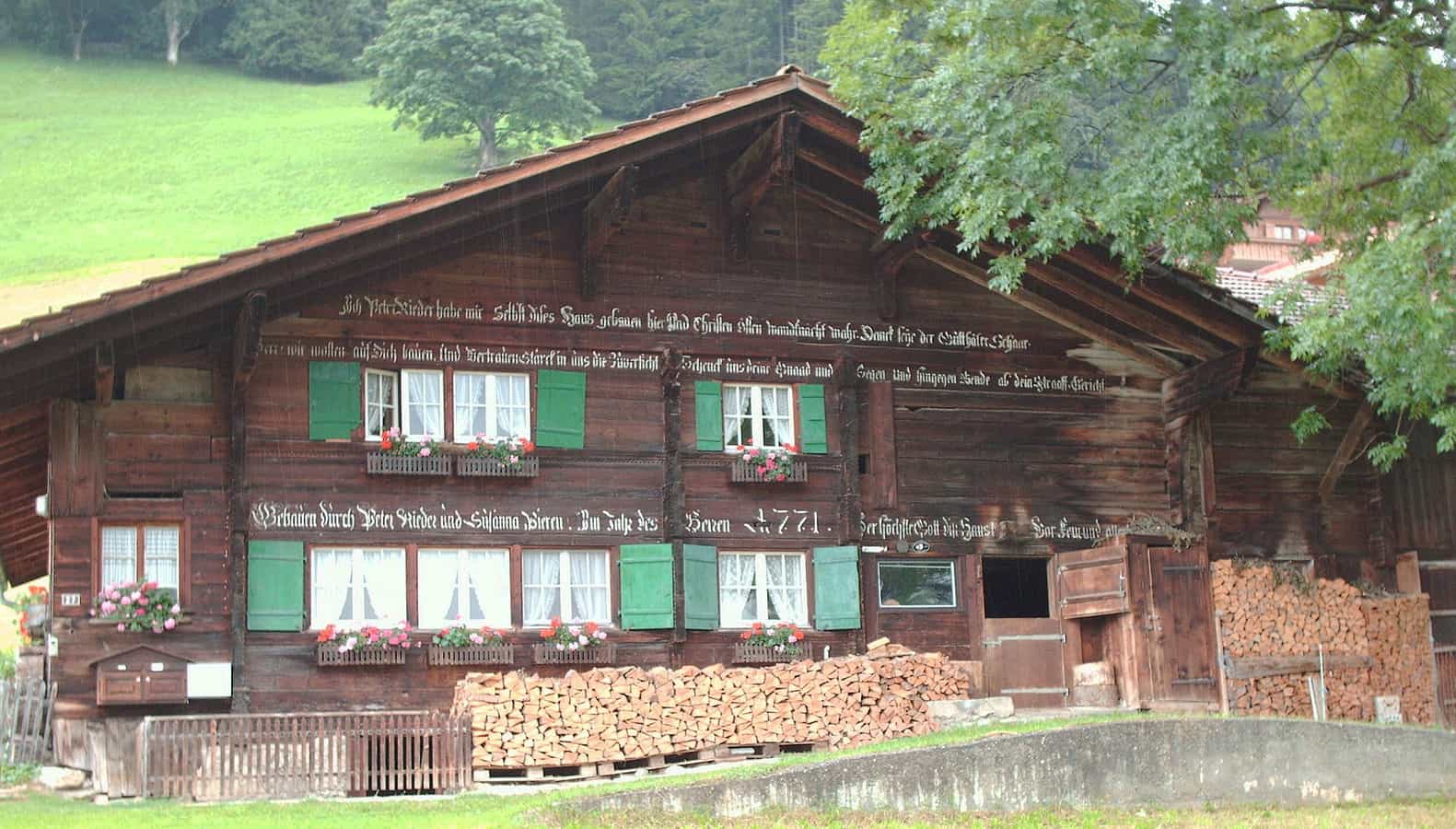 Bauernhaus von 1771 in Adelboden Ausserschwand
