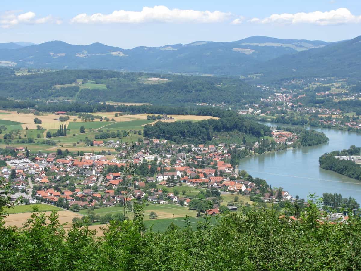 Ansicht von Wallbach am linken Rheinufer