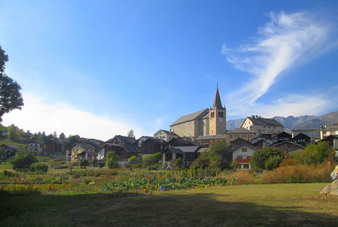 Village de Lens en Suisse.
