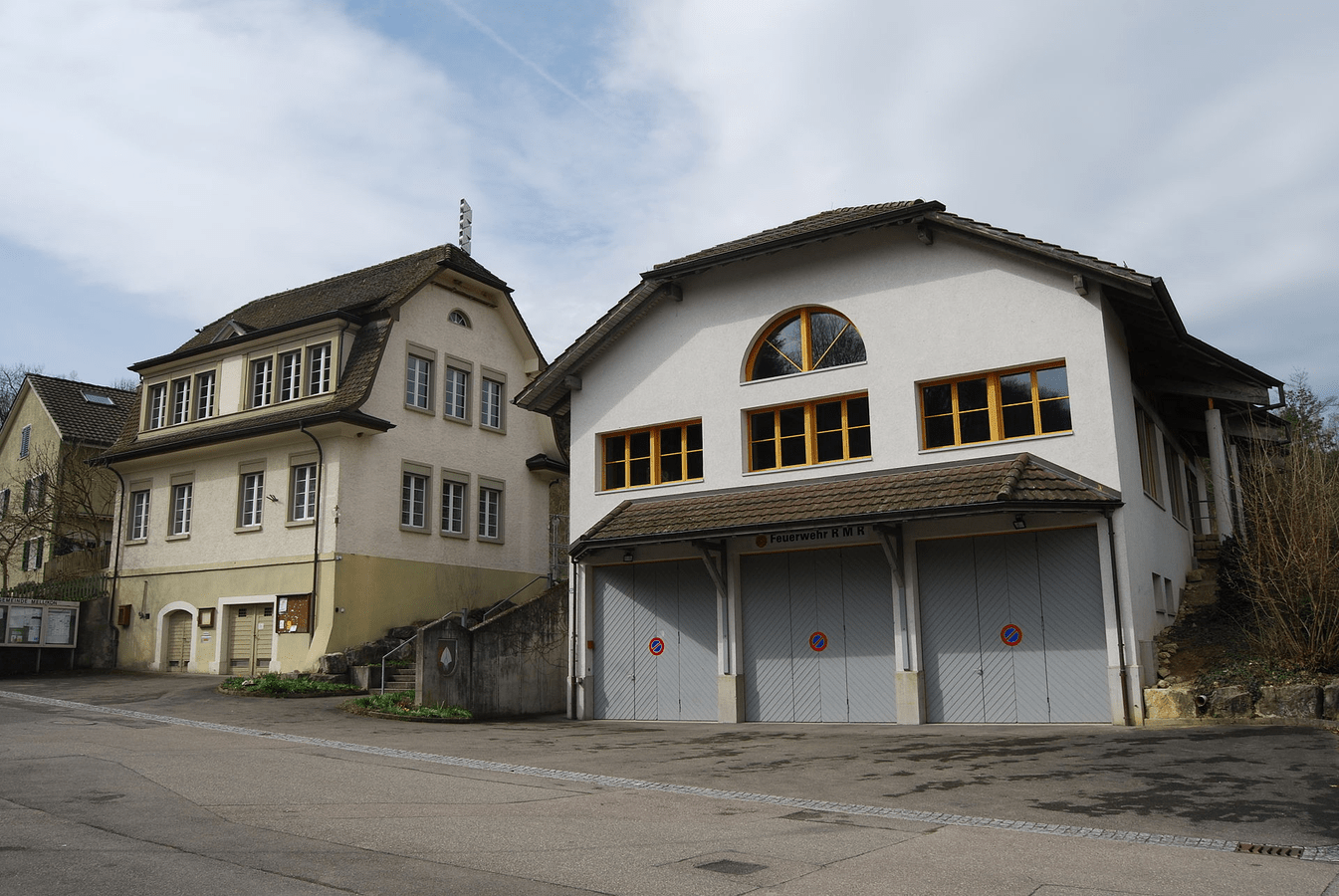 Gemeindehaus und Feuerwehrstützpunkt von Mellikon, Kanton Aargau