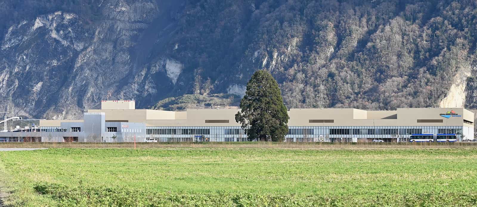 Il Centro ospedaliero di Rennaz dell'Ospedale Riviera-Chablais (HRC Rennaz) visto da Noville, Vaud.