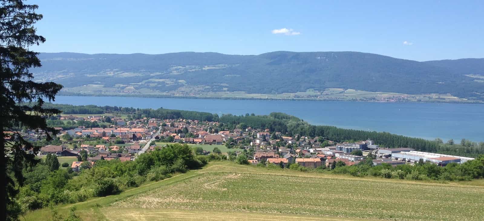 Ansicht von Yvonand im Kanton Waadt in der Schweiz.